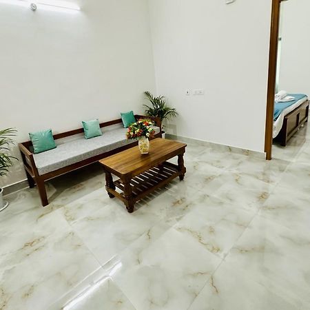 Tirupati Homestay - Shilparamam - Luxury Ac Apartments By Stayflexi - Fast Wifi, Kitchen, Android Tv - Walk To Ps4 Pure Veg Restaurant - Easy Access To Airport, Railway Station And To All Temples Exteriör bild