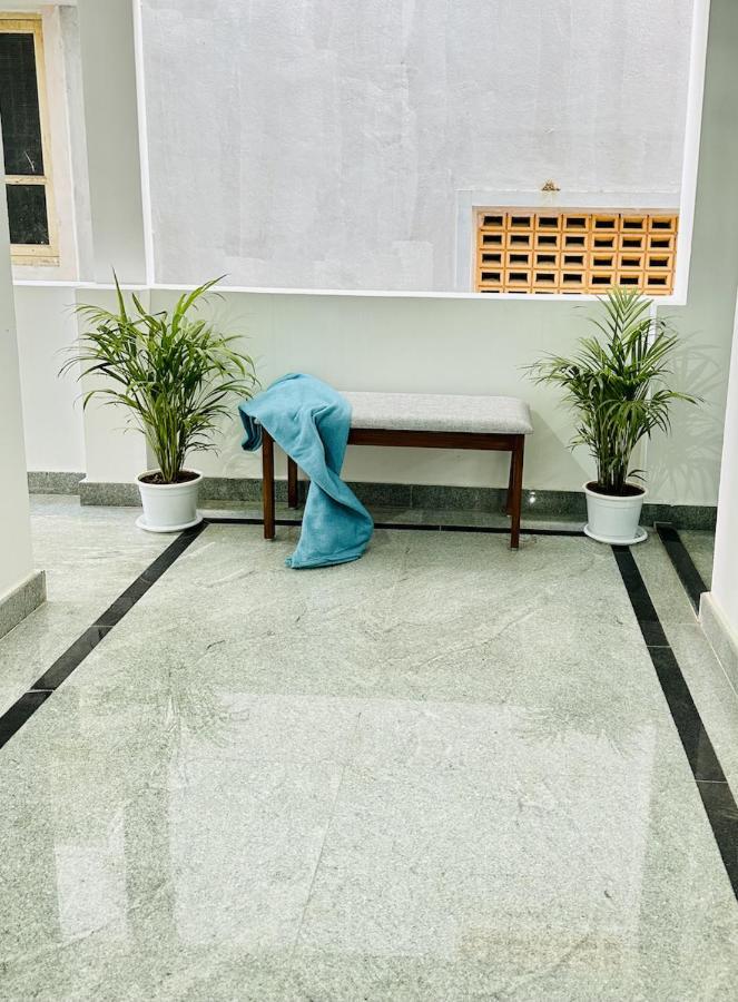 Tirupati Homestay - Shilparamam - Luxury Ac Apartments By Stayflexi - Fast Wifi, Kitchen, Android Tv - Walk To Ps4 Pure Veg Restaurant - Easy Access To Airport, Railway Station And To All Temples Exteriör bild