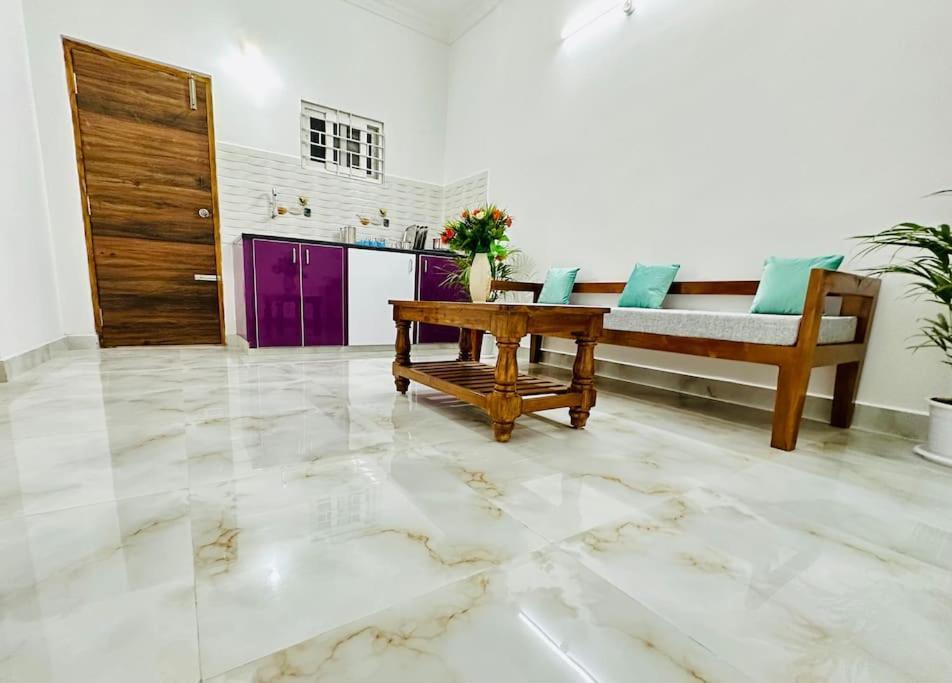 Tirupati Homestay - Shilparamam - Luxury Ac Apartments By Stayflexi - Fast Wifi, Kitchen, Android Tv - Walk To Ps4 Pure Veg Restaurant - Easy Access To Airport, Railway Station And To All Temples Exteriör bild