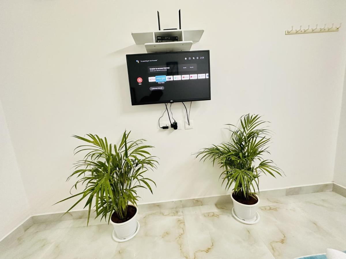 Tirupati Homestay - Shilparamam - Luxury Ac Apartments By Stayflexi - Fast Wifi, Kitchen, Android Tv - Walk To Ps4 Pure Veg Restaurant - Easy Access To Airport, Railway Station And To All Temples Exteriör bild
